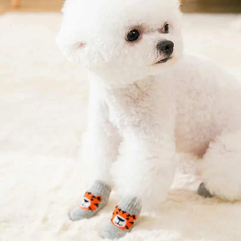 ถุงเท้าสัตว์เลี้ยงสำหรับฤดูหนา - Dog Booties Paw Protector บทวิจารณ์และราคา